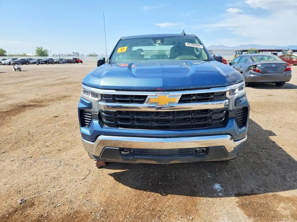 2024 CHEVROLET SILVERADO K1500 LT  