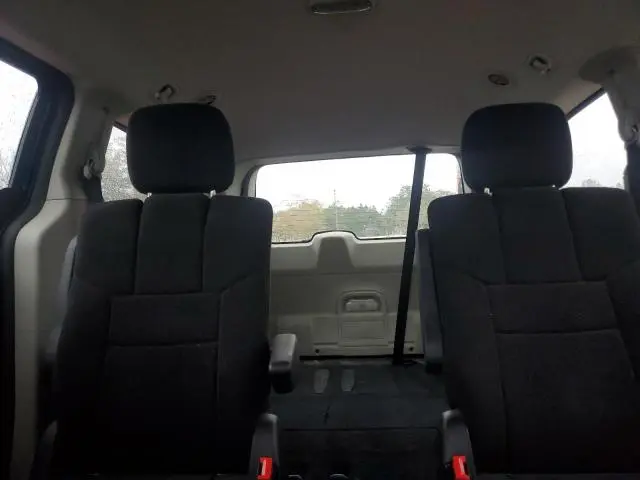 2013 DODGE GRAND CARAVAN SE  