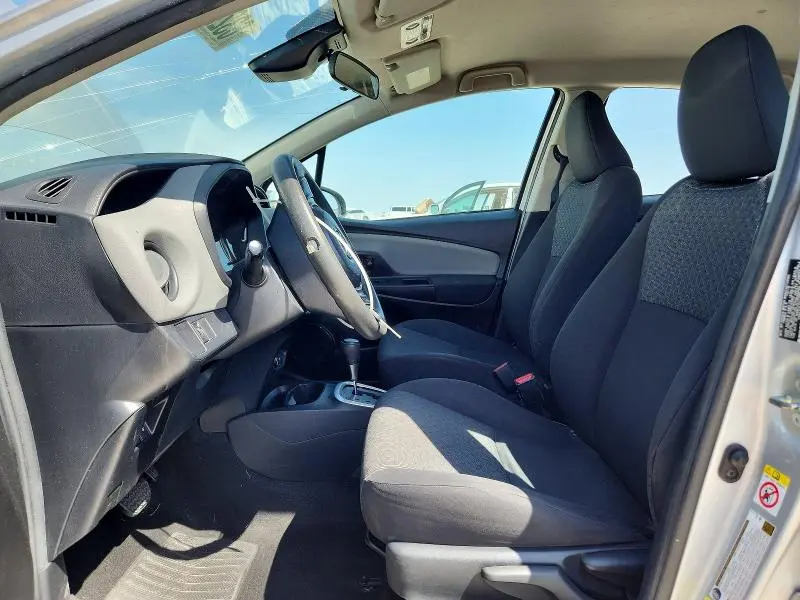 2017 TOYOTA YARIS 5-DOOR L FLEET  