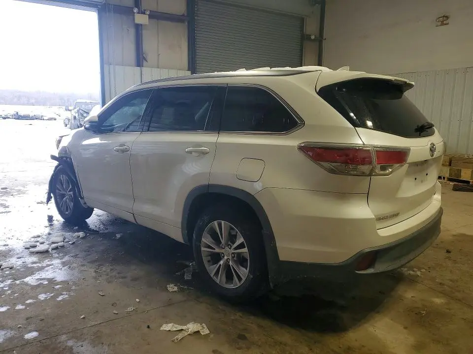 2015 TOYOTA HIGHLANDER XLE  