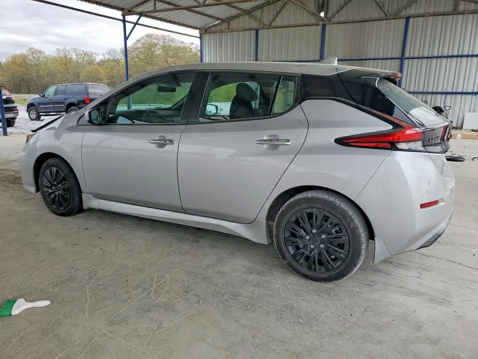2023 NISSAN LEAF S  