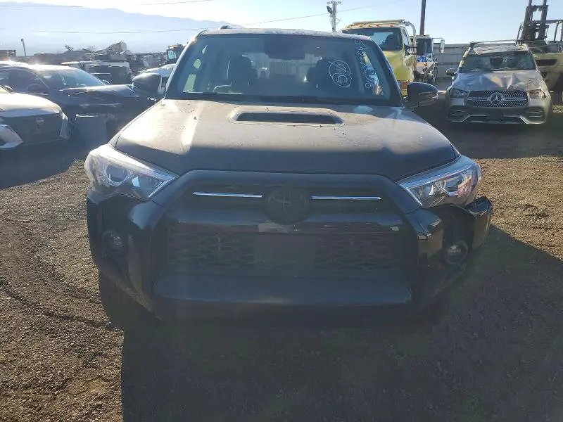 2024 TOYOTA 4RUNNER SR5 PREMIUM  