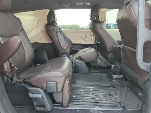 2021 TOYOTA SIENNA LIMITED  