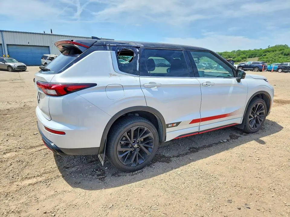 2023 MITSUBISHI OUTLANDER SE  
