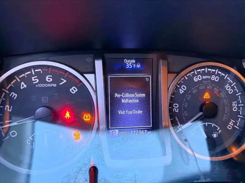 2020 TOYOTA TACOMA SR5  