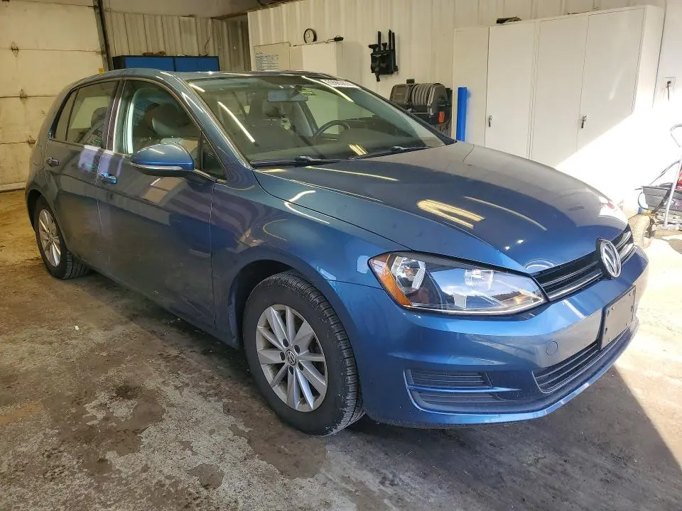 2015 VOLKSWAGEN GOLF   