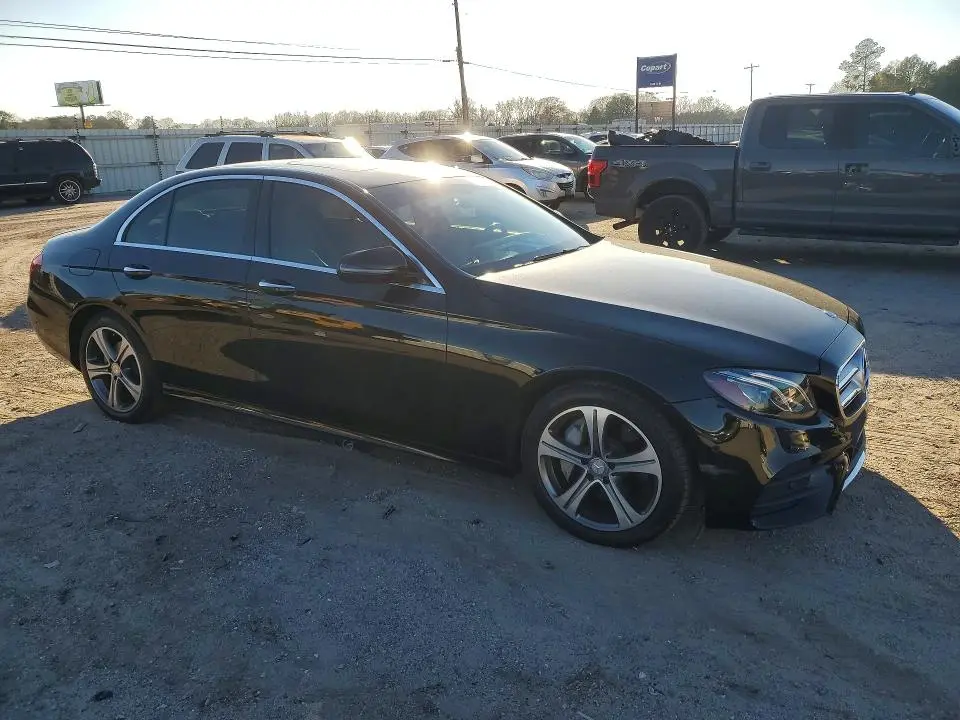 2017 MERCEDES-BENZ E 300  