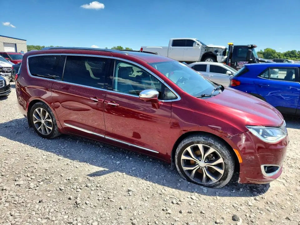 2017 CHRYSLER PACIFICA LIMITED  
