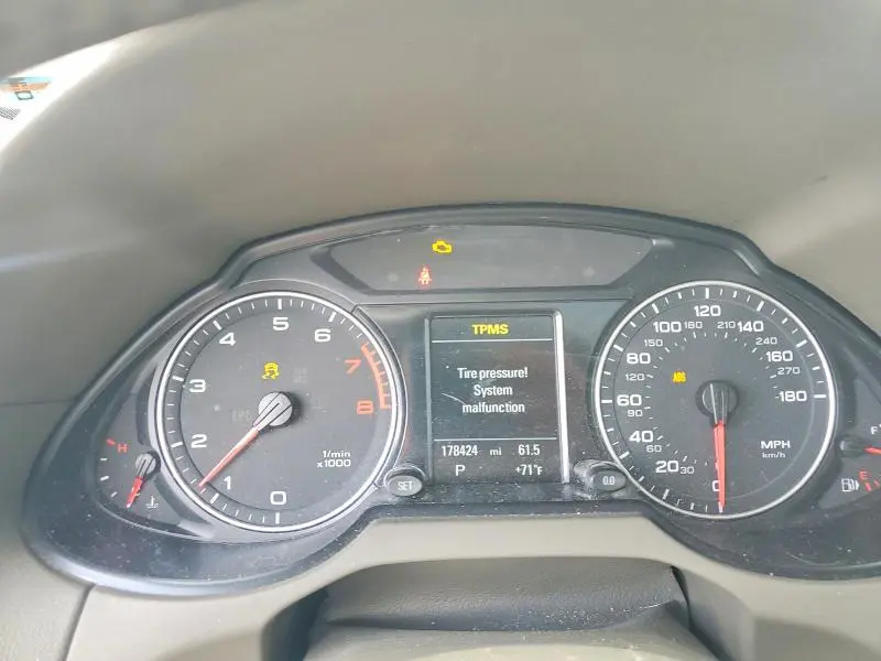 2011 AUDI Q5 PREMIUM PLUS  