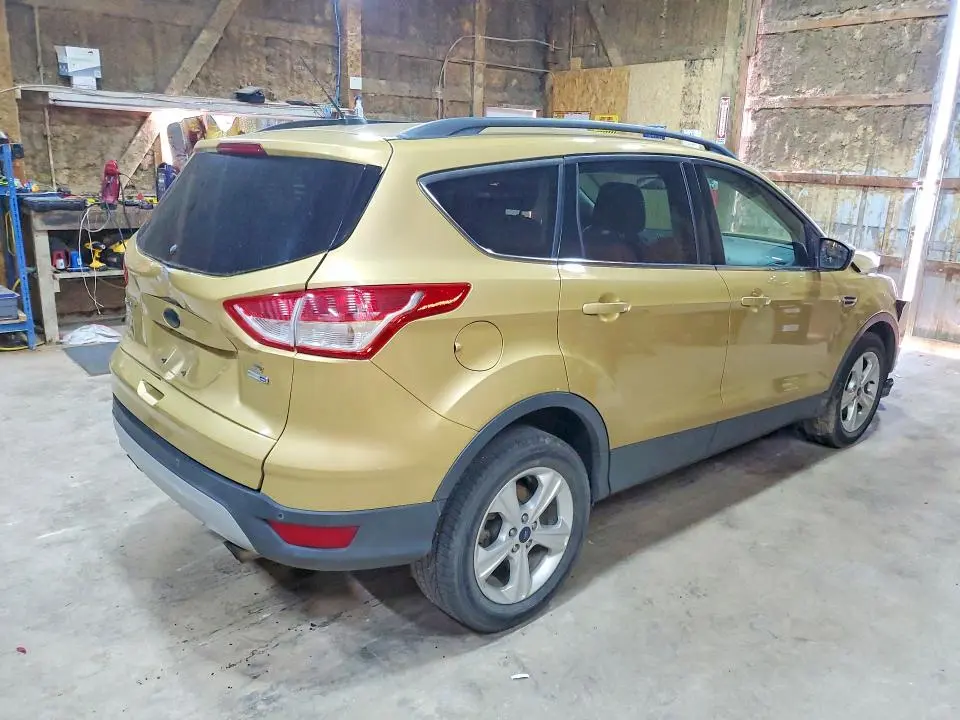 2015 FORD ESCAPE SE  
