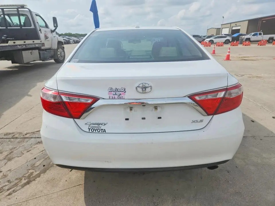 2017 TOYOTA CAMRY XLE  
