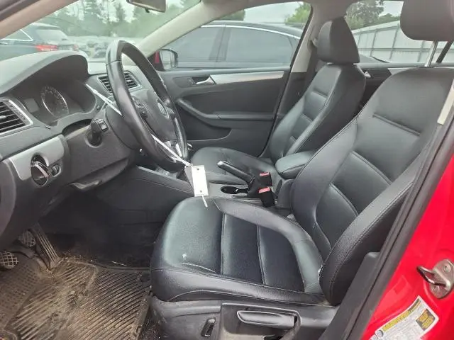 2013 VOLKSWAGEN JETTA SE  