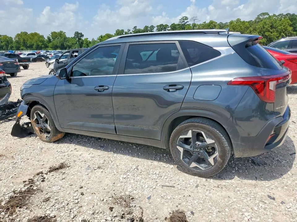 2024 KIA SELTOS EX  