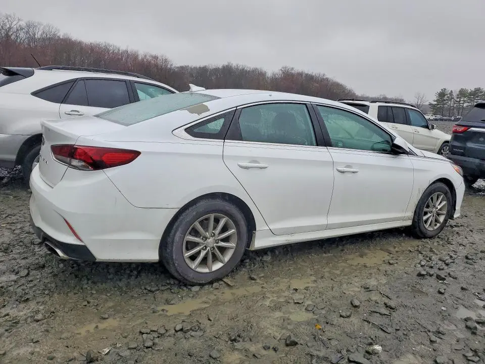 2018 HYUNDAI SONATA SE  