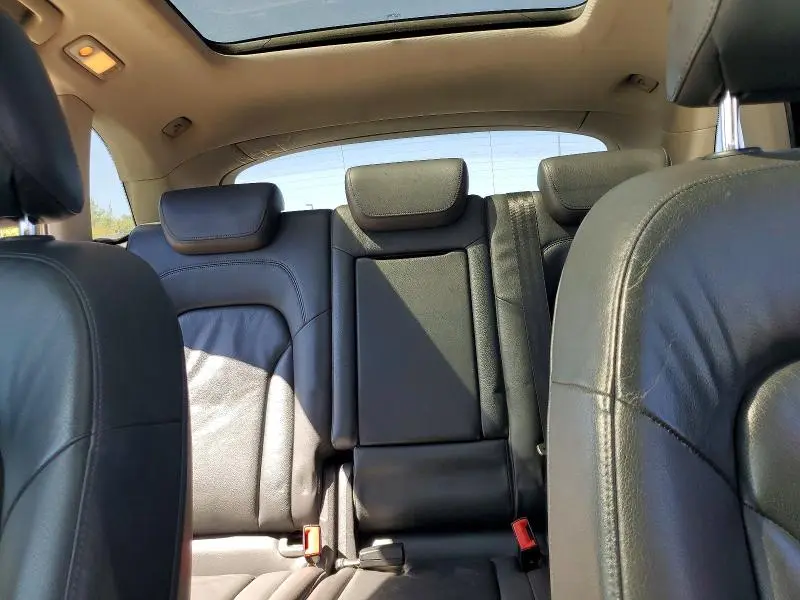 2010 AUDI Q5 PREMIUM PLUS  