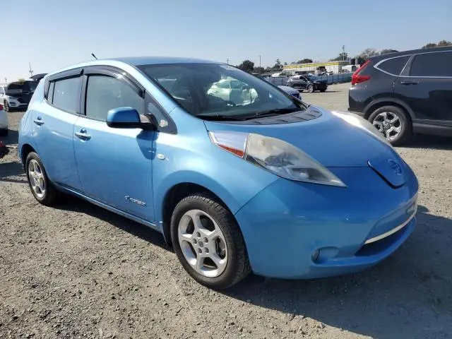 2011 NISSAN LEAF SV  