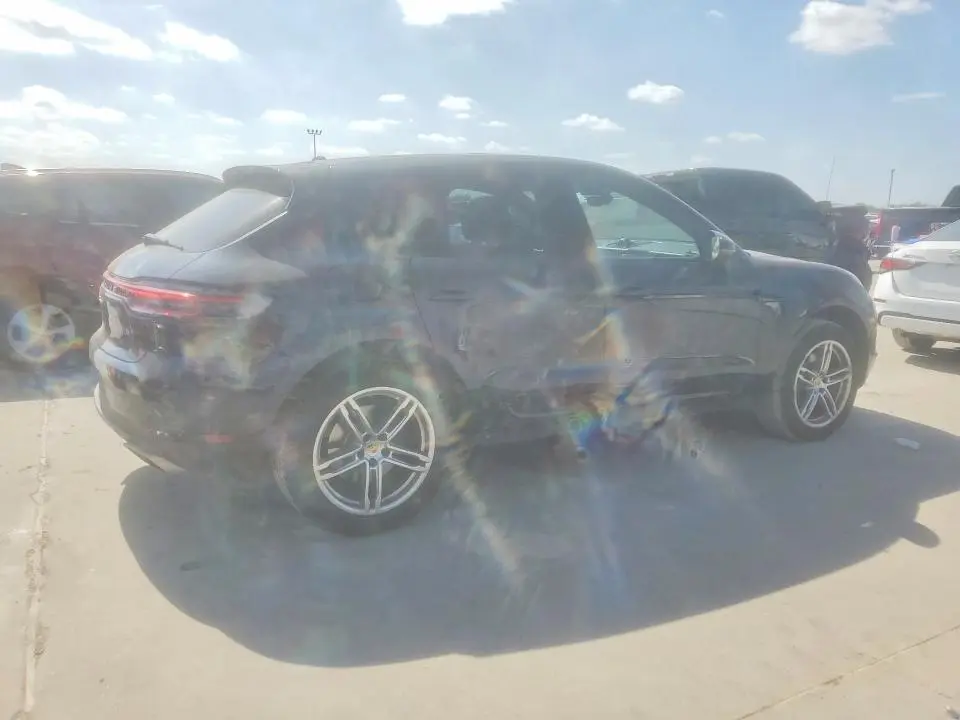 2021 PORSCHE MACAN   