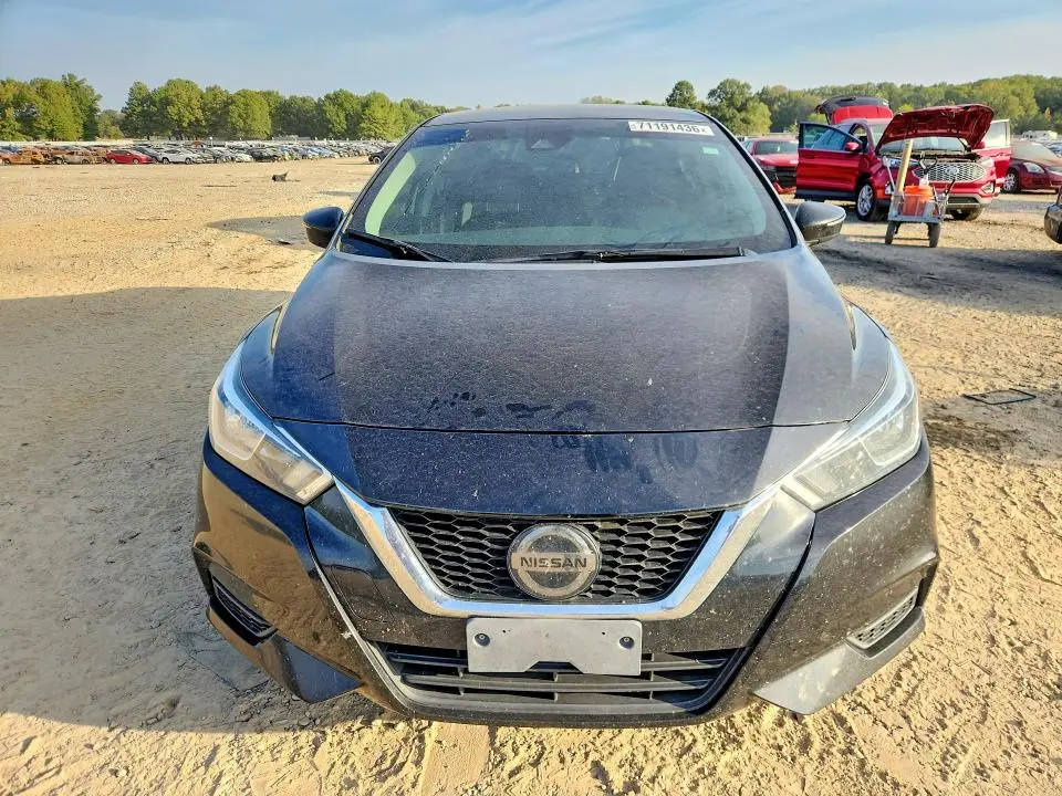 2020 NISSAN VERSA SV  