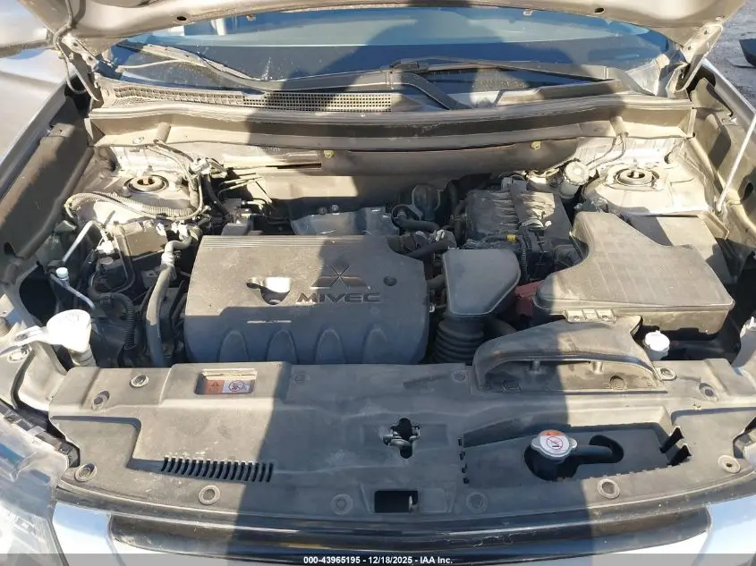 2016 MITSUBISHI OUTLANDER SE/SEL