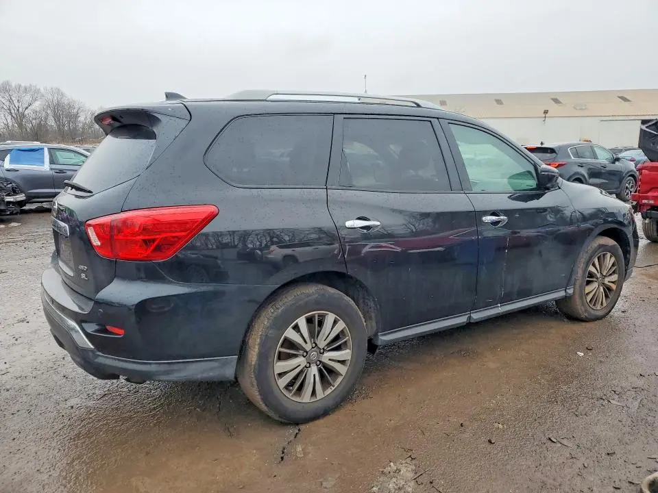 2019 NISSAN PATHFINDER S  