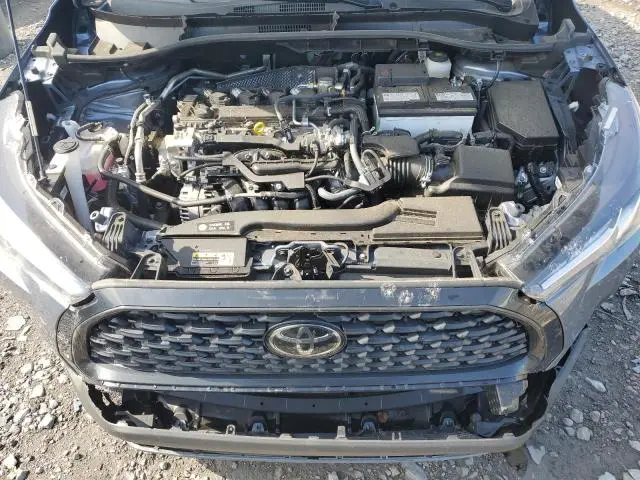 2024 TOYOTA COROLLA CROSS LE  