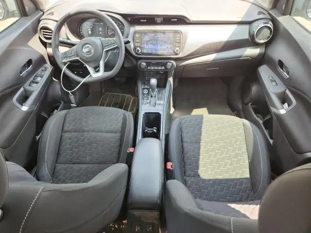 2021 NISSAN KICKS SV  
