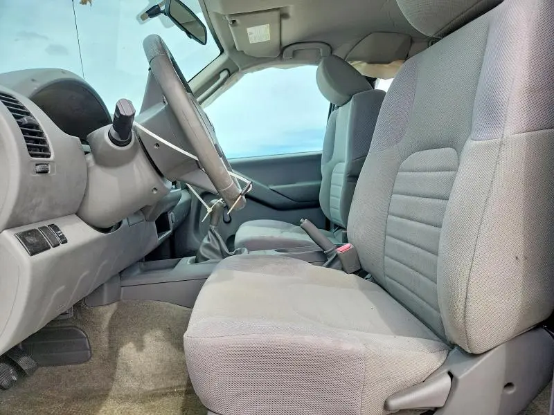 2010 NISSAN FRONTIER XE  