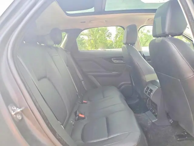 2018 JAGUAR F-PACE PREMIUM  