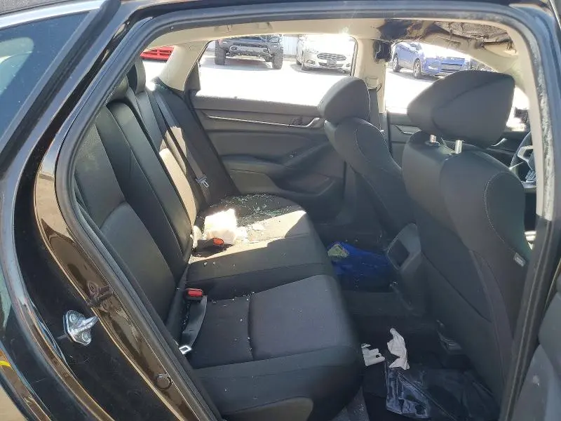 2018 HONDA ACCORD LX  