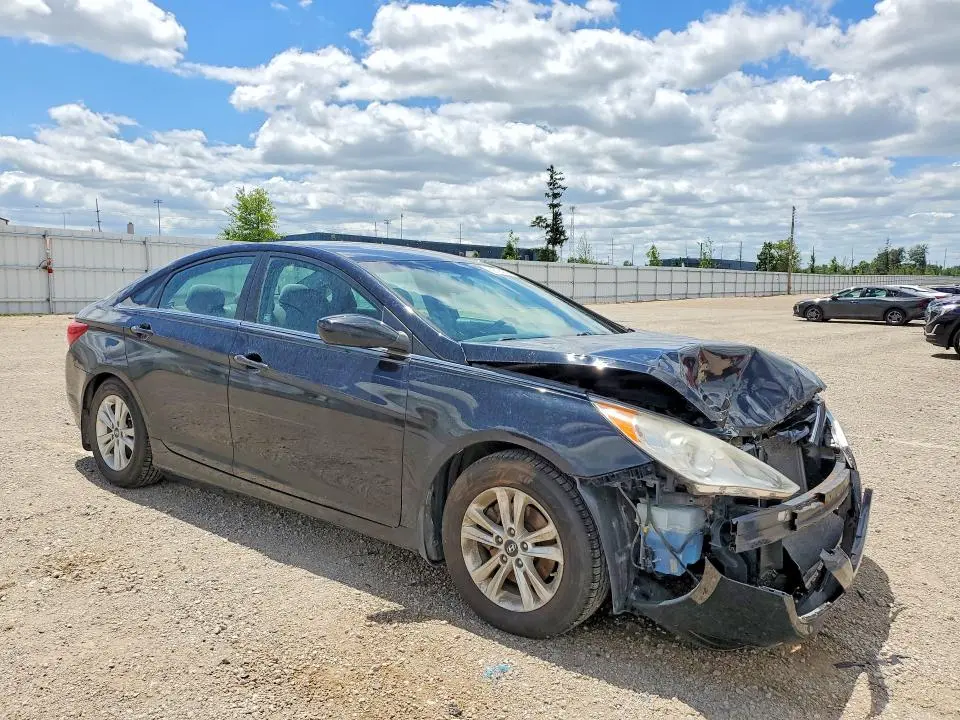 2013 HYUNDAI SONATA GLS  