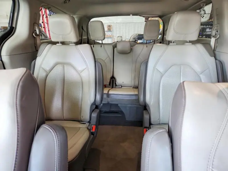 2020 CHRYSLER VOYAGER LXI  