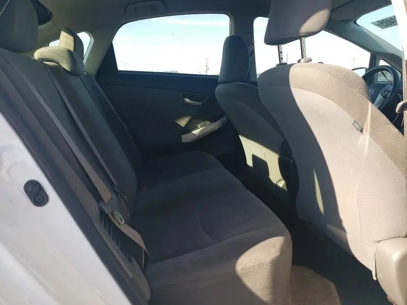 2013 TOYOTA PRIUS ONE  