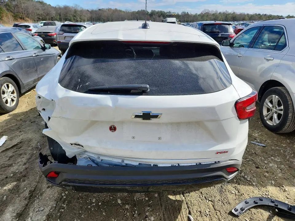 2025 CHEVROLET TRAX 1RS  