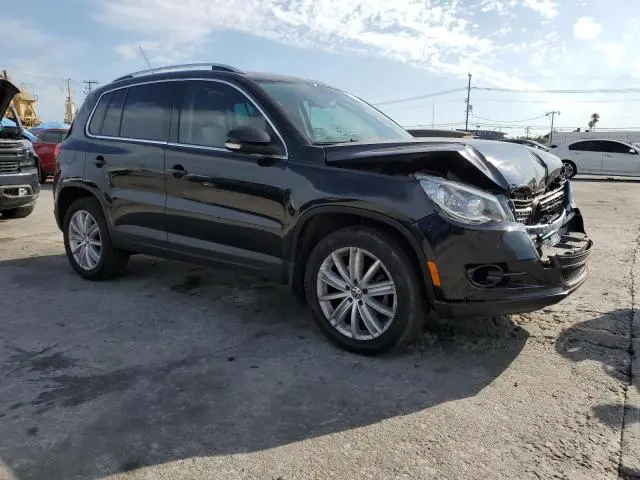 2011 VOLKSWAGEN TIGUAN S  