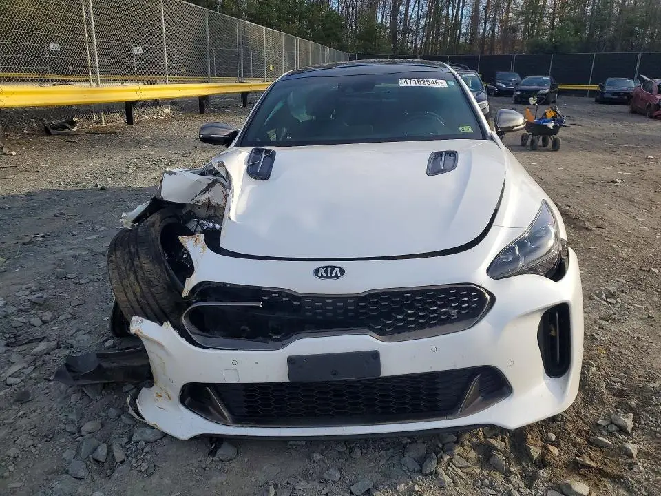 2018 KIA STINGER GT2  