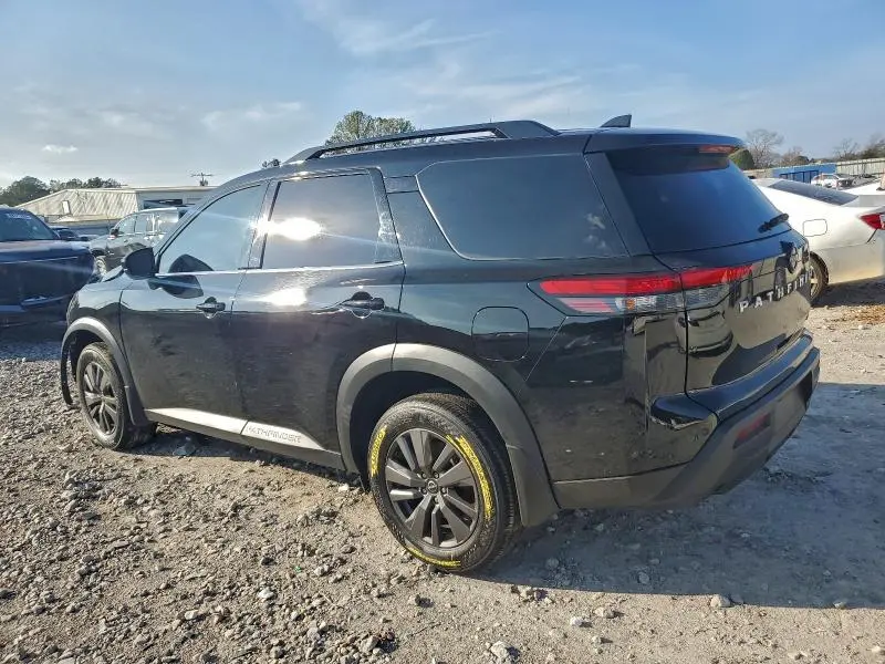 2024 NISSAN PATHFINDER SV  