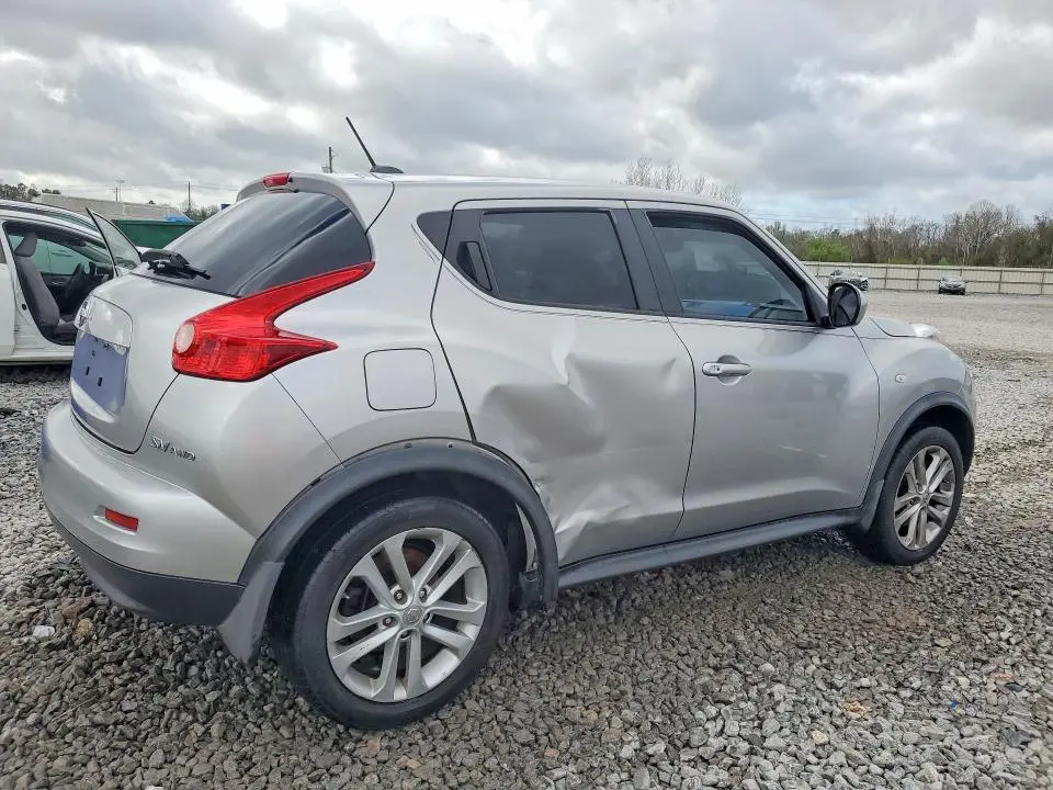 2011 NISSAN JUKE S  