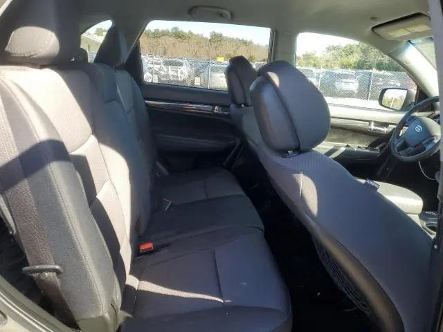 2011 KIA SORENTO BASE  