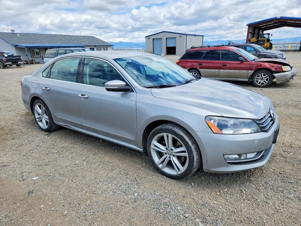 2013 VOLKSWAGEN PASSAT SEL  