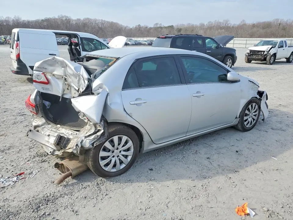 2013 TOYOTA COROLLA LE  