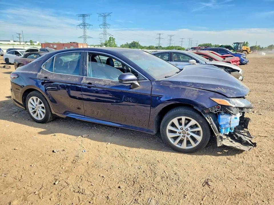 2022 TOYOTA CAMRY LE  