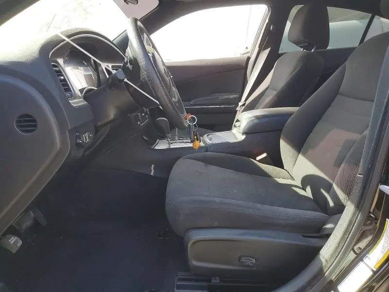 2012 DODGE CHARGER SE  