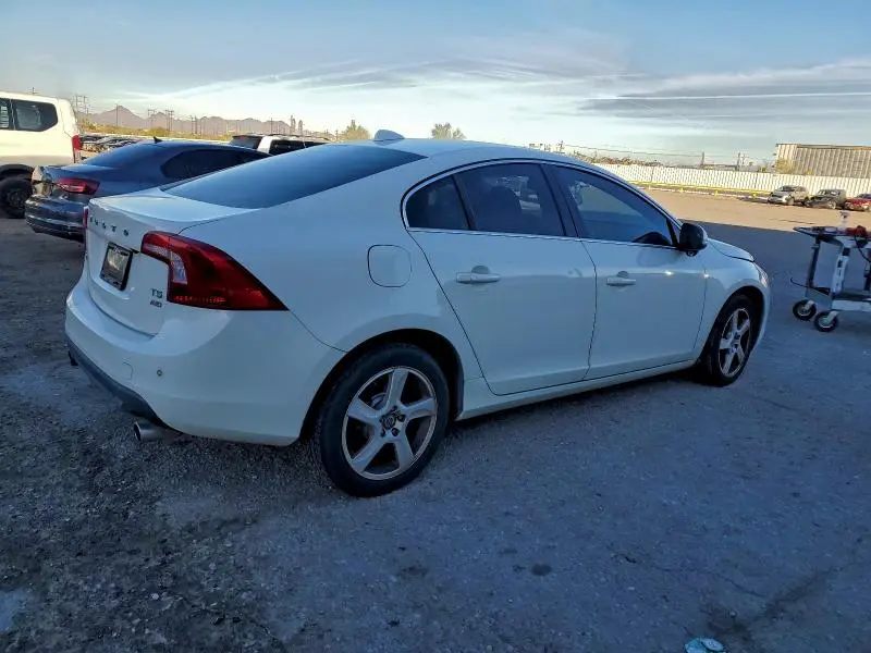 2013 VOLVO S60 T5  