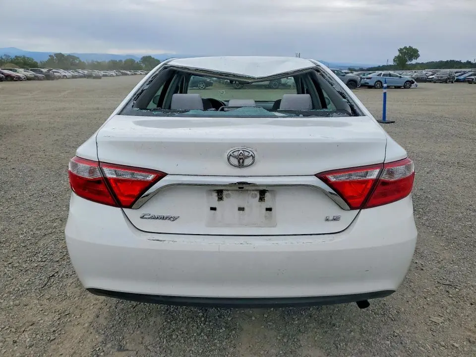2017 TOYOTA CAMRY LE  