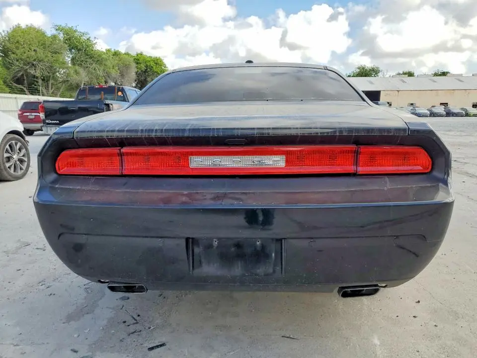 2013 DODGE CHALLENGER SXT  