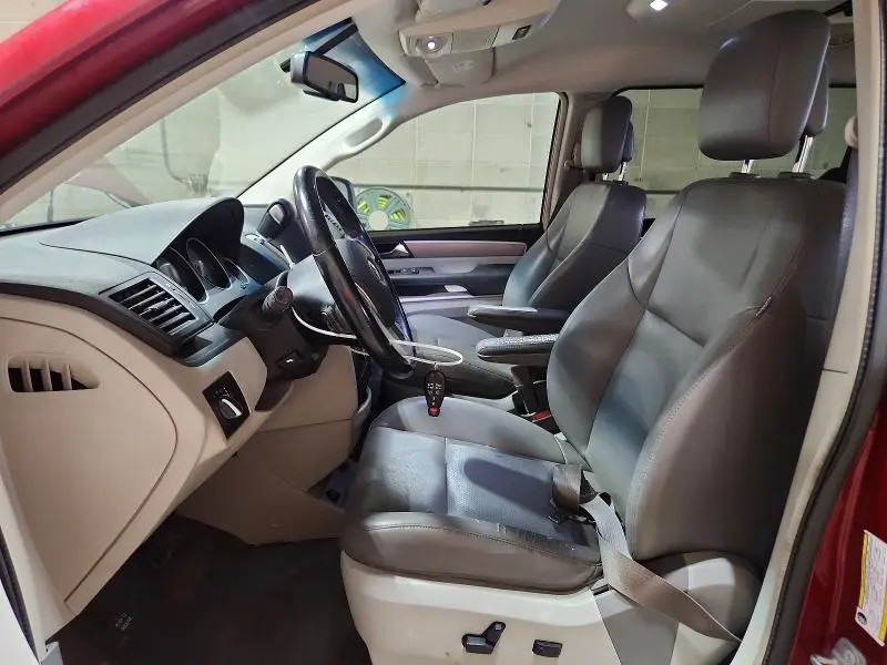 2014 VOLKSWAGEN ROUTAN SE  