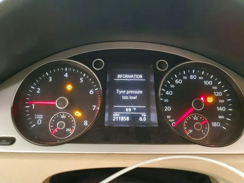 2011 VOLKSWAGEN CC SPORT  