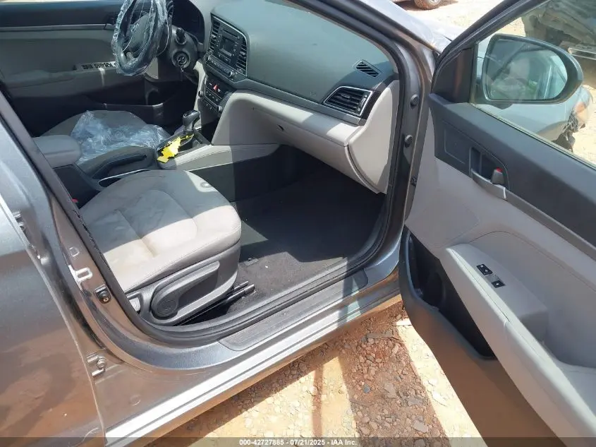 2018 HYUNDAI ELANTRA SE