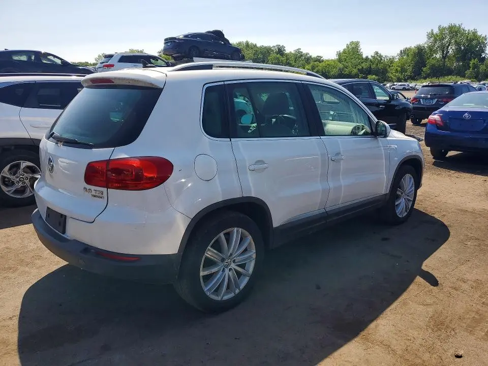 2014 VOLKSWAGEN TIGUAN S  