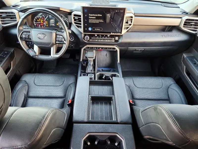 2022 TOYOTA TUNDRA SR5  